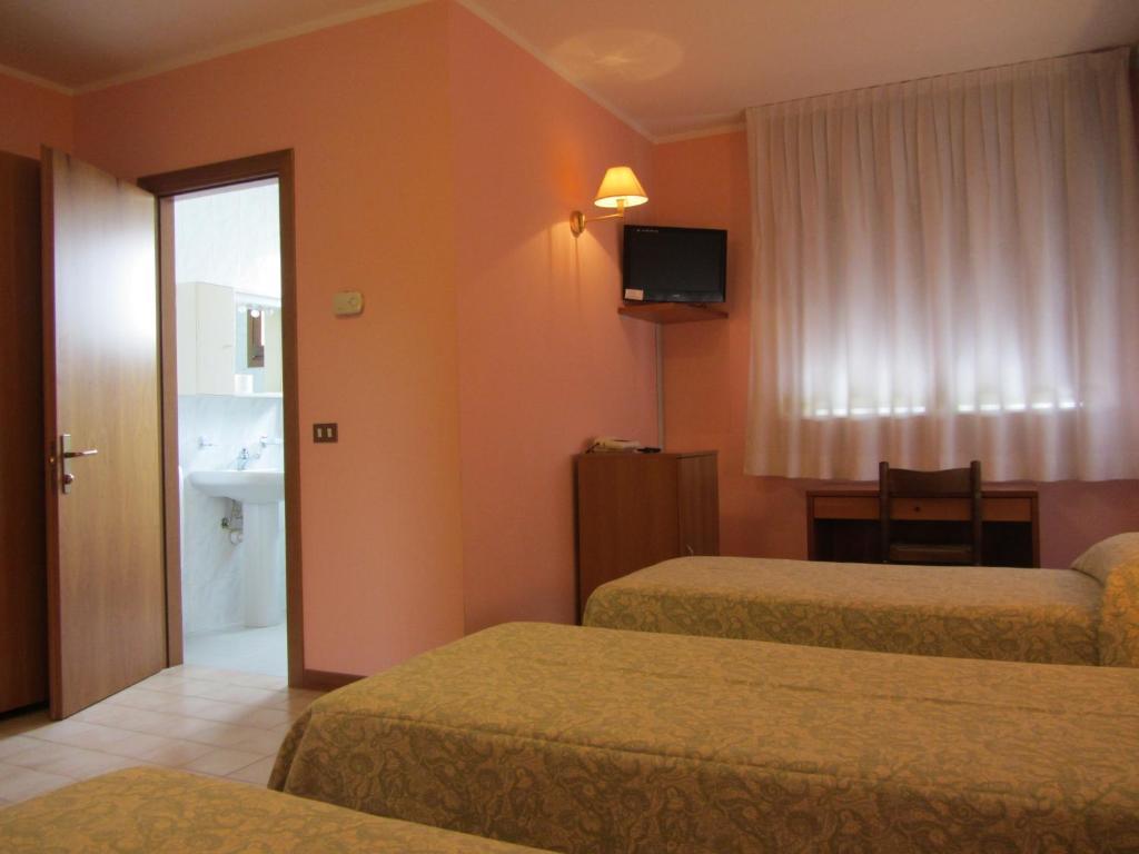 Hotel Ristorante Al Bassanello Bassano del Grappa Eksteriør billede