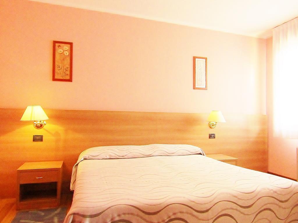 Hotel Ristorante Al Bassanello Bassano del Grappa Eksteriør billede